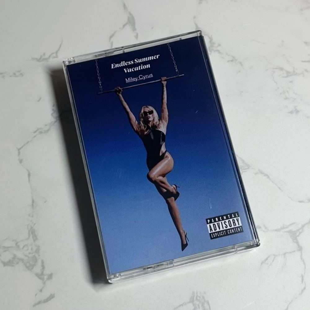 Miley Cyrus Cassette Tape | En - Audio And Music 评论和价格