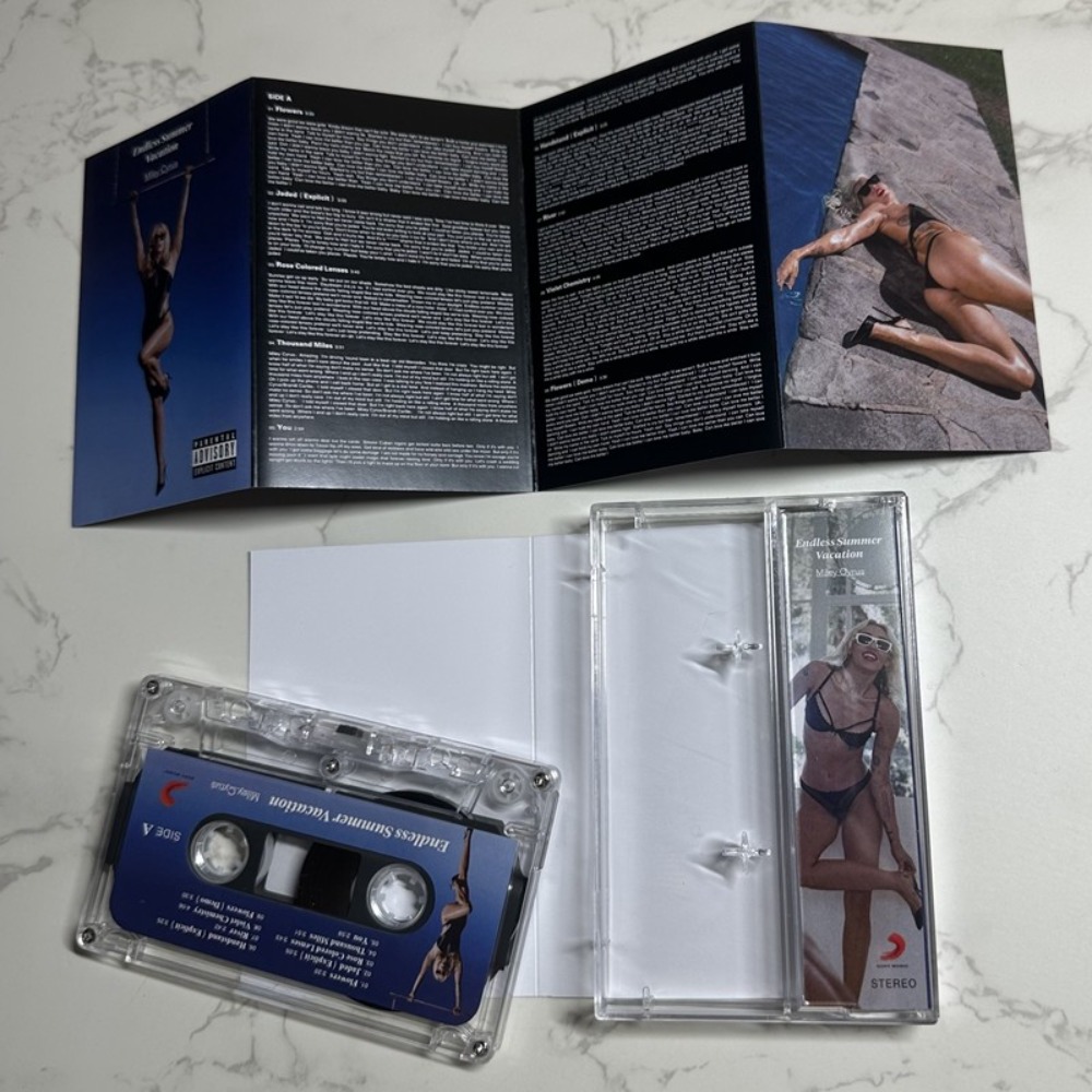Miley Cyrus Cassette Tape | En - Audio And Music 评论和价格